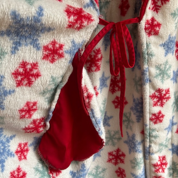 Sleep Sense Poly Cozy red blue green snowflake design plush belted robe size M - Picture 4 of 7